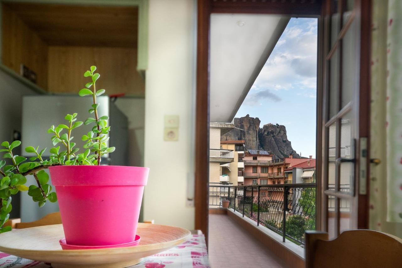 Апартаменты Meteora Family House Калампака Экстерьер фото